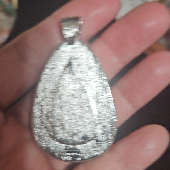 Avon Pink and Silver Teardrop Necklace - Picture 8 of 11